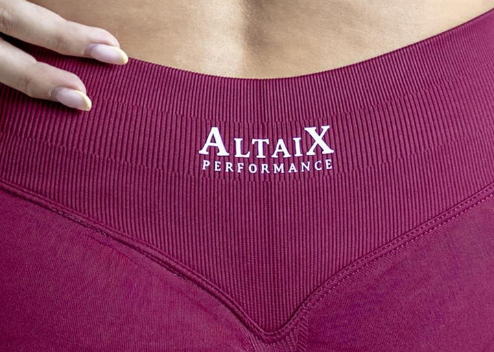 Women’s Seamless High-Waisted Performance Shorts